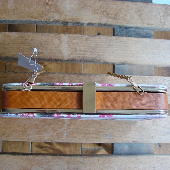 Miss Vogue Magazine Purse Bag Clutch Cara Delevingne Shoulder Chain RARE - Picture 8 of 9